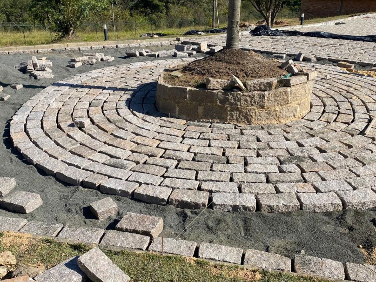 calçamento de pedras folheta